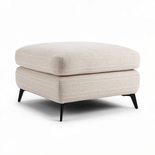 Pouf quadrato in tessuto beige con dimensioni 60 x 60 x 45cm e base in metallo nera